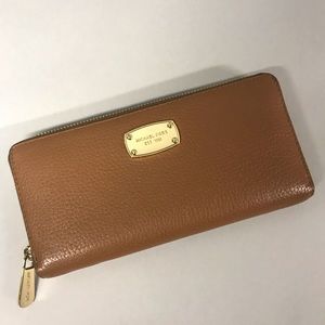 Tan Michael Kors Wallet